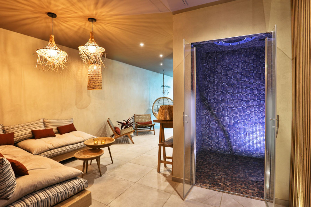 Douche sensorielle Spa Les Roches Noires